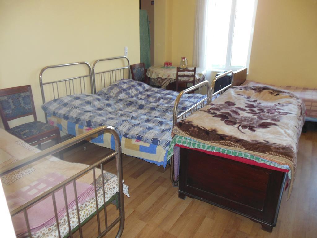 Medico And Suliko Guest House Kutaisi Phòng bức ảnh