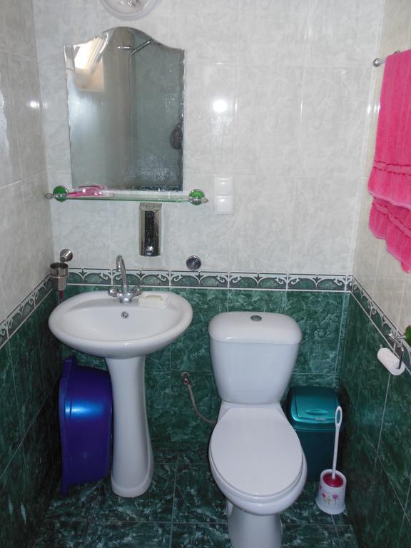 Medico And Suliko Guest House Kutaisi Ngoại thất bức ảnh